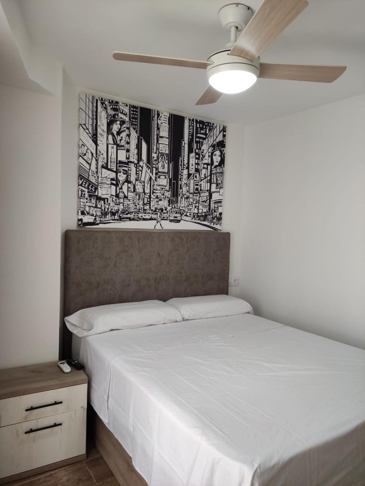 Solymar Poniente Apartamento Recien Reformado A 3 Min De Playa Poniente Y Del Centro Parking Opcional 貝尼多姆 外观 照片